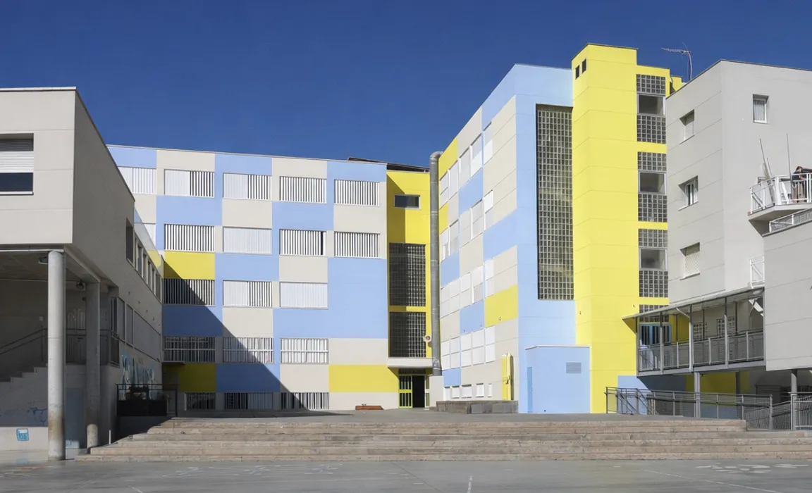 Cover for Rehabilitació de façanes del Col·legi Scala Dei